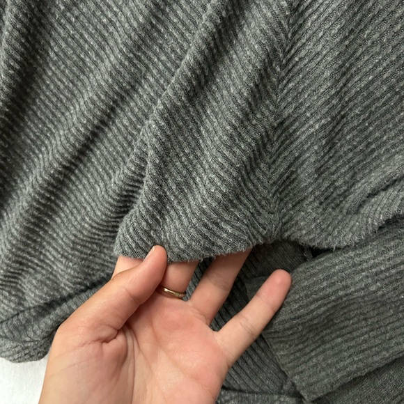 grey SEN long sleeve sweater top - Picture 3 of 4